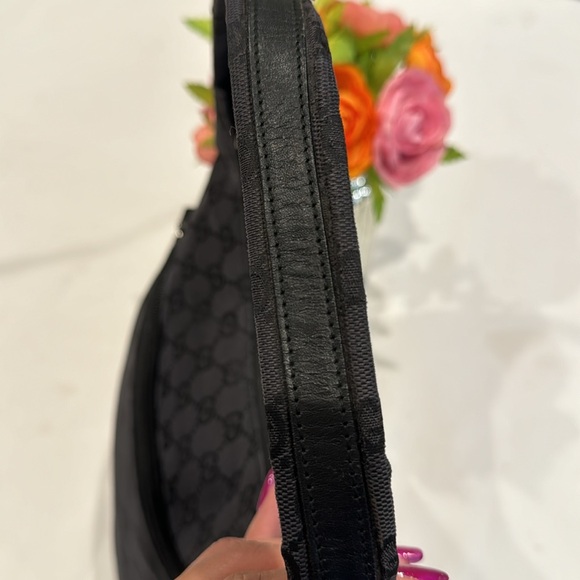 Authentic Gucci hobo bag - Picture 7 of 13
